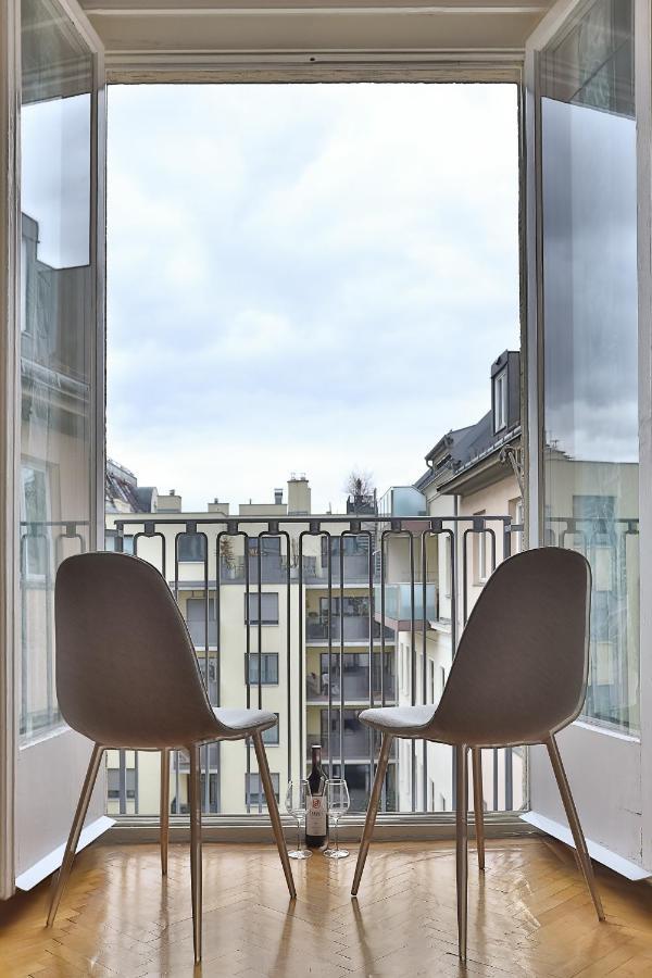French Balcony - 45M² - Szeneviertel Leilighet Wien Eksteriør bilde