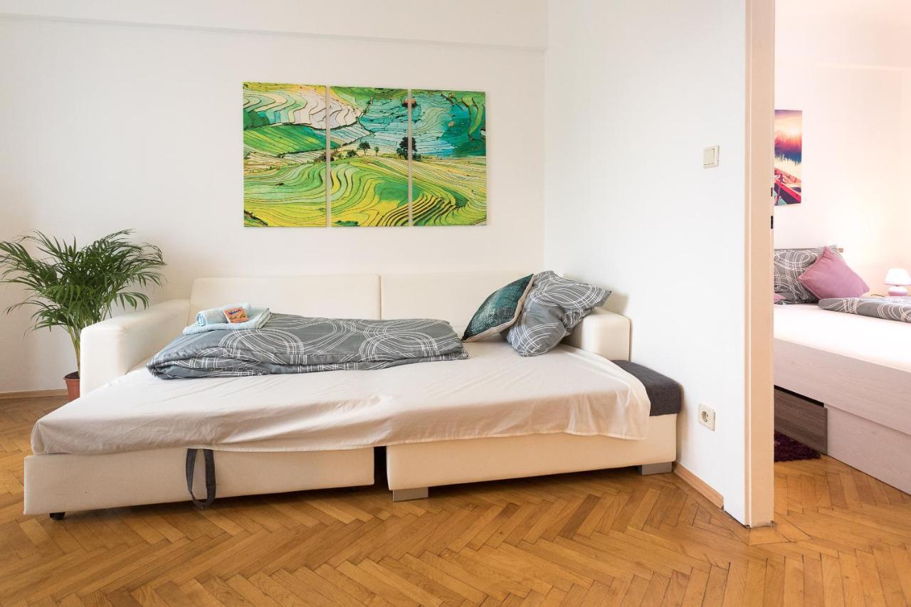French Balcony - 45M² - Szeneviertel Leilighet Wien Eksteriør bilde